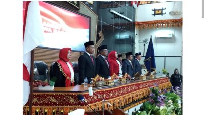 Ria Hartini Dari Fraksi PDI-P Resmi Dilantik Sebagai Ketua DPRD Kota Metro Periode 2024-2025