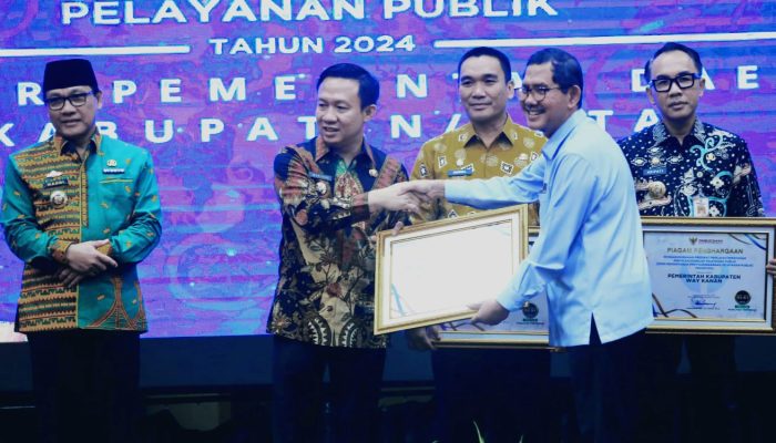 Kepatuhan Penyelenggaraan Pelayanan Publik Tertinggi, Pemkab Pringsewu Raih Penghargaan dari Ombudsman RI