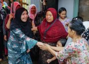 Bunda Eva Janji Perbaikan Rumah Rusak Akibat Banjir