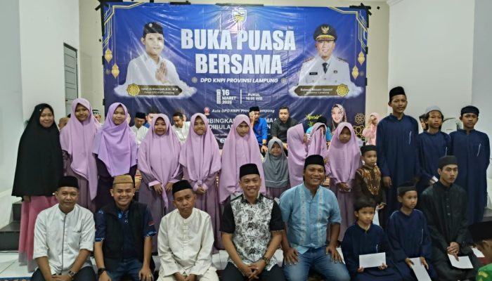 Bukber dan Beri Santunan, KNPI Dukung Visi Bersama Lampung Maju Indonesia Emas