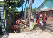 Tak Butuh Waktu Lama, Bunda Eva Perintahkan Sejumlah OPD Untuk Bersihkan Lumpur Yang Terdampak Banjir
