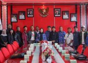 Wali Kota Bandar Lampung Berangkatkan Umrah 7 Seniman Mural dari Komunitas Nusantara Art Project