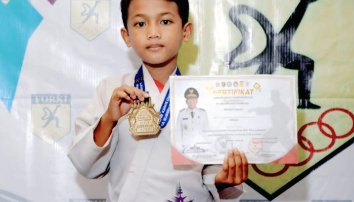 Siswa MIN 1 Pesawaran Raih Juara 1 Komite Usia Dini Putra di Lampung Karate Championship 2025