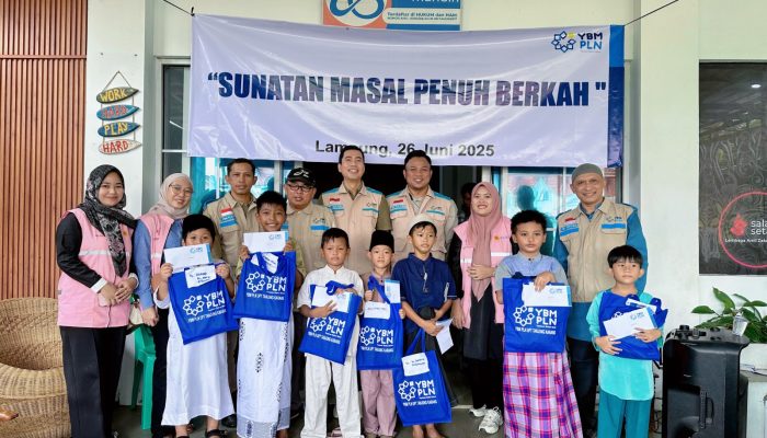 Srikandi PLN dan YBM Lampung Gelar Sunatan Massal Penuh Cinta untuk Anak Negeri