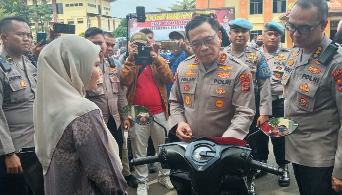Polda Lampung Musnahkan 50 Senpira Hasil Operasi Sikat Krakatau
