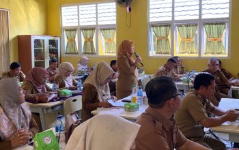 Percepat Program Gubernur, Thomas Amirico Gelar Pembinaan Kepala Sekolah SMA/SMK Wilayah II