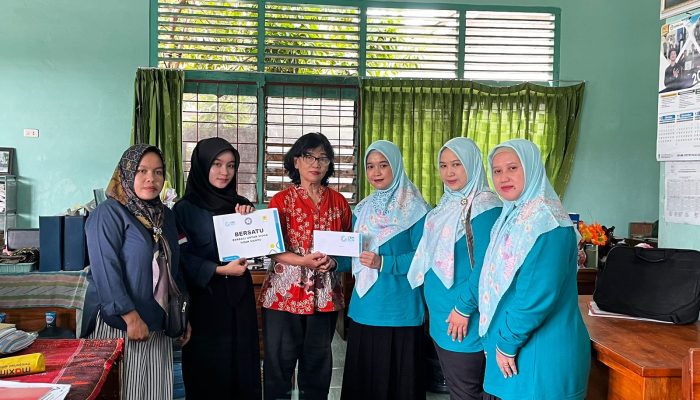 PLN untuk Rakyat: UPT Tanjung Karang Salurkan Bantuan Pendidikan bagi Warga Sekitar