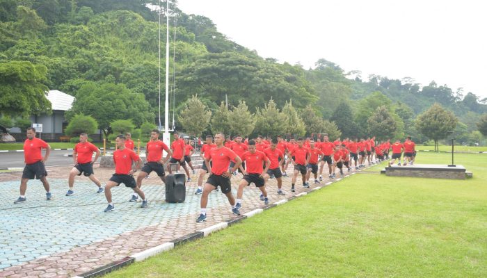 Pembinaan Fisik Prajurit Batalyon Infanteri 7 Marinir