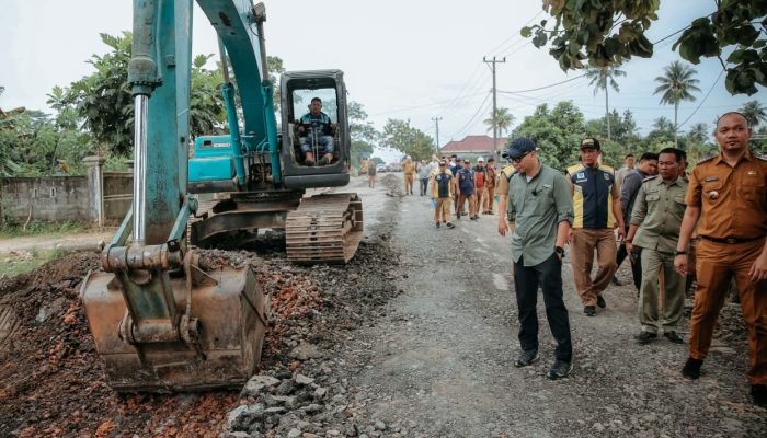 Gubernur Tinjau Perbaikan Ruas Gunung Batin–Daya Murni, Akses Tol Dikebut Jelang Lebaran