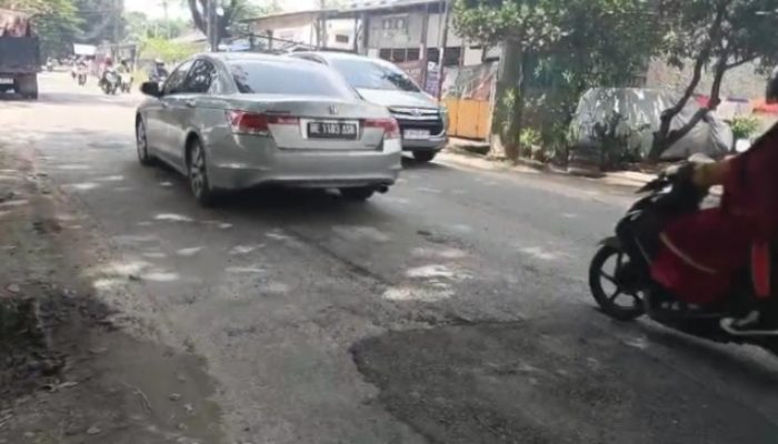 Warga Sambut Baik Perbaikan Jalan Pulau Damar