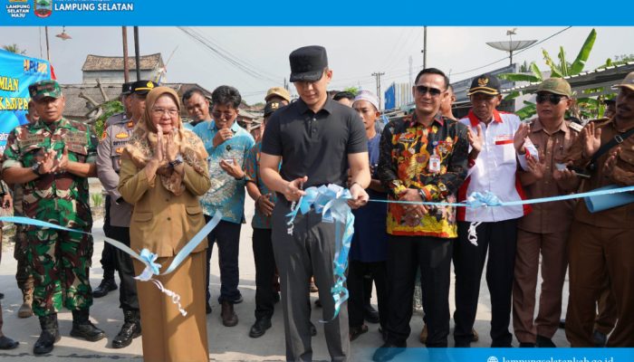 Jalan Mulus, Ekonomi Tumbuh: Bupati Egi Resmikan Akses Bumi Daya-Trimomukti, UMKM Singkong Ikut Terdongkrak