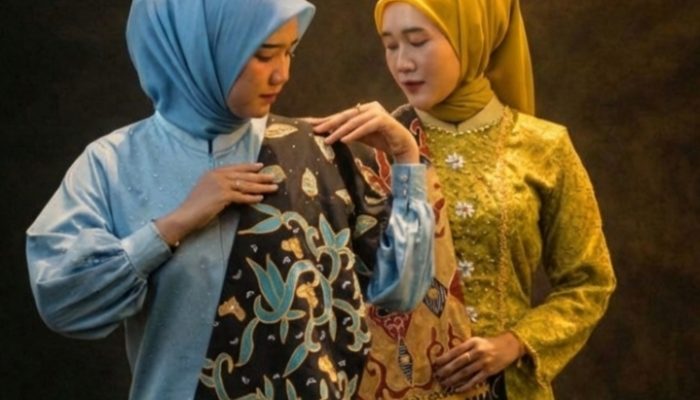 Dari Puskesmas ke Tapis: Ketekunan Asri Menjaga Warisan Lampung Sambil Menggerakkan Ekonomi Keluarga