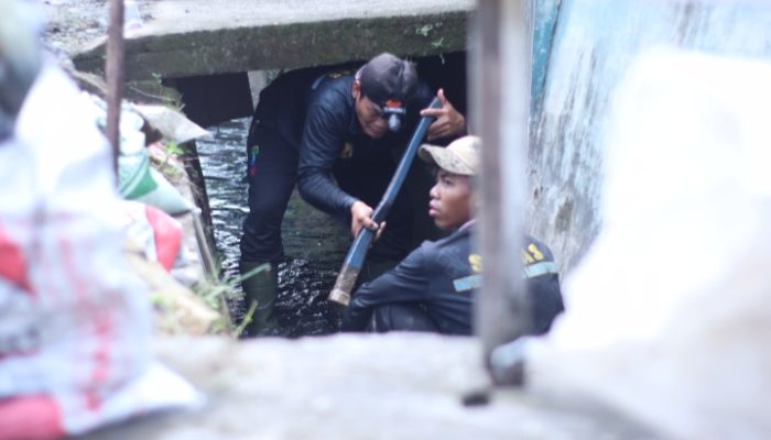 Warga Pulau Singkep Apresiasi Satgas Kota Bandar Lampung: All-out Bersihkan Drainase