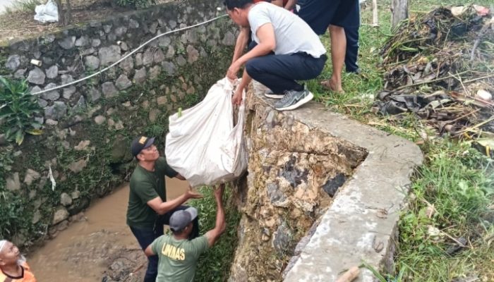 Antisipasi Cuaca Ekstrem, Pemkot Bandar Lampung Gelar Aksi Bersih Drainase Serentak