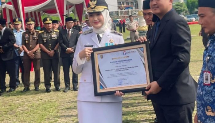 Disdikbud Lampung Sabet Penghargaan di HUT ke-62 Provinsi Lampung