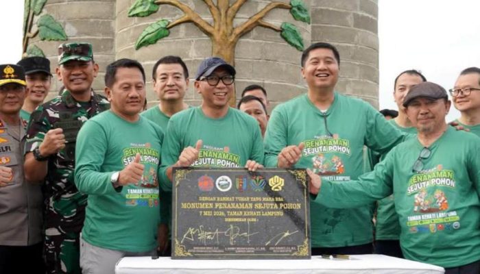 Maruarar dan Gubernur Lampung Tanam Sejuta Pohon di Kotabaru, Perkuat Program 3 Juta Rumah