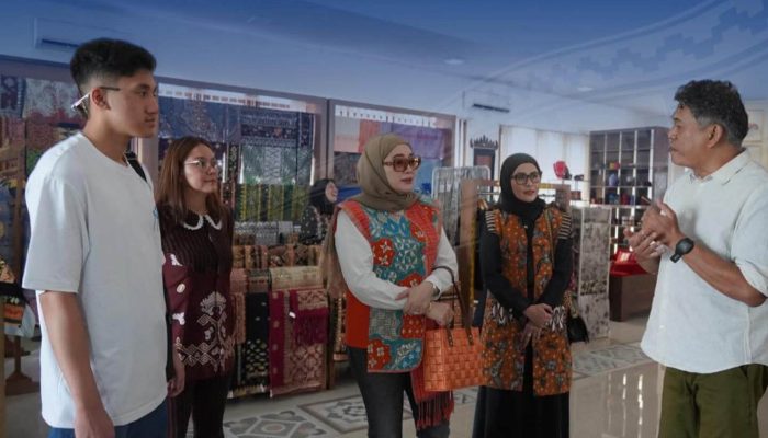 Dekranasda Lampung Sambut Ratusan Pengurus REI, UMKM dan Wastra Lokal Jadi Sorotan