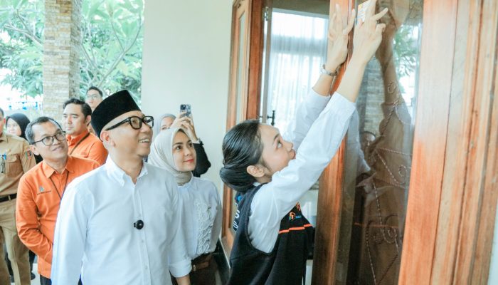 Gubernur Mirza Jadi Warga Pertama Didata, Ajak Masyarakat Sukseskan Sensus Ekonomi 2026
