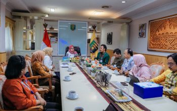 Wagub Jihan Dorong Kolaborasi Hexahelix Untuk Wujudkan Guru Profesional Dan Adaptif Di Era Digital