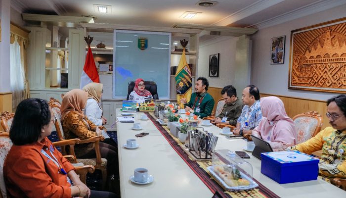 Wagub Jihan Dorong Kolaborasi Hexahelix Untuk Wujudkan Guru Profesional Dan Adaptif Di Era Digital