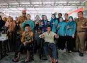 Ketua TP PKK Provinsi Lampung Canangkan Program Desa TAPIS dan Luncurkan 14 Sekolah Lansia di Lampung Tengah