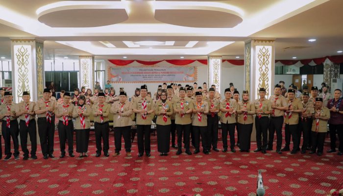 Wagub Jihan Kukuhkan Mabigus dan Pembina Gudep UIN Raden Intan, Dorong Penguatan Karakter Generasi Muda