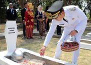 Ziarah di TMP Kusuma Bangsa, Bupati Radityo Egi Serukan Semangat Pahlawan untuk Lampung Selatan yang Lebih Maju