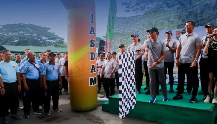 Gerak Jalan Sehat Hut Ke- 81 Kemerdekaan RI Jadi Momentum Pererat Sinergi Pemprov Lampung Dan Kodam XXI/Raden Inten