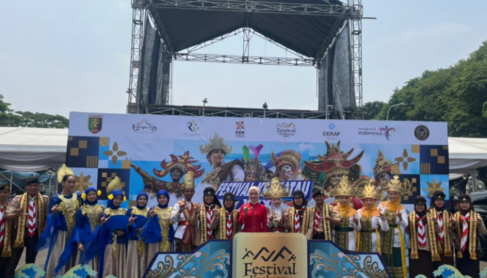 Tampilkan Kreativitas dan Budaya Lampung, Peserta Terbaik Tapis Karnaval 2026 Raih Penghargaan