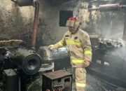Genset Diduga Tak Mampu Menahan Beban, Damkarmat Sigap Padamkan Kebakaran Hotel Arnes
