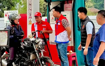 Keluhan Antrean BBM Ditindaklanjuti, SPBU Metro Kibang Didatangi Tim Gabungan